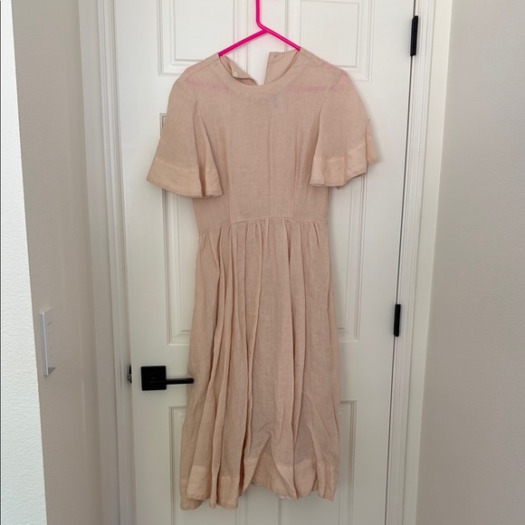 Son de Flor Dresses & Skirts - Son de flor butterfly sleeve dress in seashell pink XS